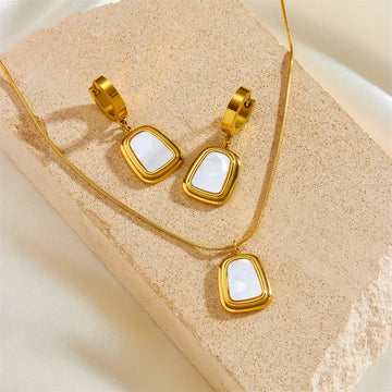 White Shell Necklace Ear Clip