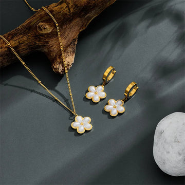Pearl Small Flower Suit
